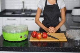 Сушилка для овощей и фруктов Т33 Аксион салатовая с прозрачными поддонами - AXION CONCERN LLC / ООО Концерн «Аксион» - Сушилка для овощей купить оптом от производителя на UDM.MARKET