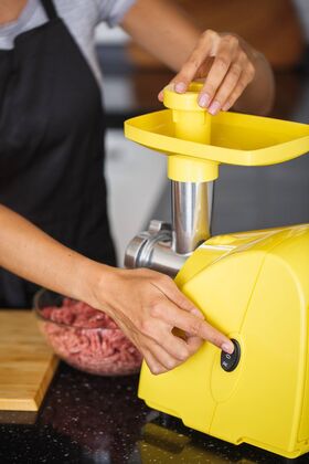 Electric meat-mincer М31.01 Axion yellow - AXION CONCERN LLC / ООО Концерн «Аксион» - Meat mincer buy wholesale from manufacturer and supplier on UDM.MARKET