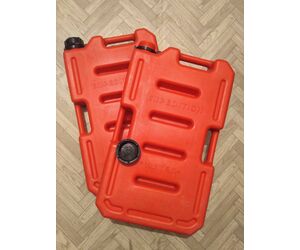 Комбинированная плоская канистра Экстрим 10 литров 3 в 1 красная - ООО  «ПП «АВЕС» - Автомобили, Транспорт и Аксессуары купить оптом от производителя на UDM.MARKET