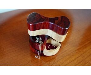 Шкатулка для украшений деревянная, поворотная, торцевая, 100х80х100 мм. - MTM WOOD LLC - Декор и интерьер купить оптом от производителя на UDM.MARKET