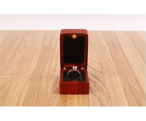 Шкатулка для кольца деревянная, торцевая 60х40х35 мм. - MTM WOOD LLC - Декор и интерьер купить оптом от производителя на UDM.MARKET