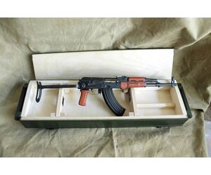 Модель автомата в масштабе 1:3 (AKMС-модернизированный автомат Калашникова со складным прикладом) - IP Komkova A. F. Workshop of miniatures/ИП Комкова А.Ф. Мастерская миниатюр - Подарки, Спорт и Игрушки купить оптом от производителя на UDM.MARKET